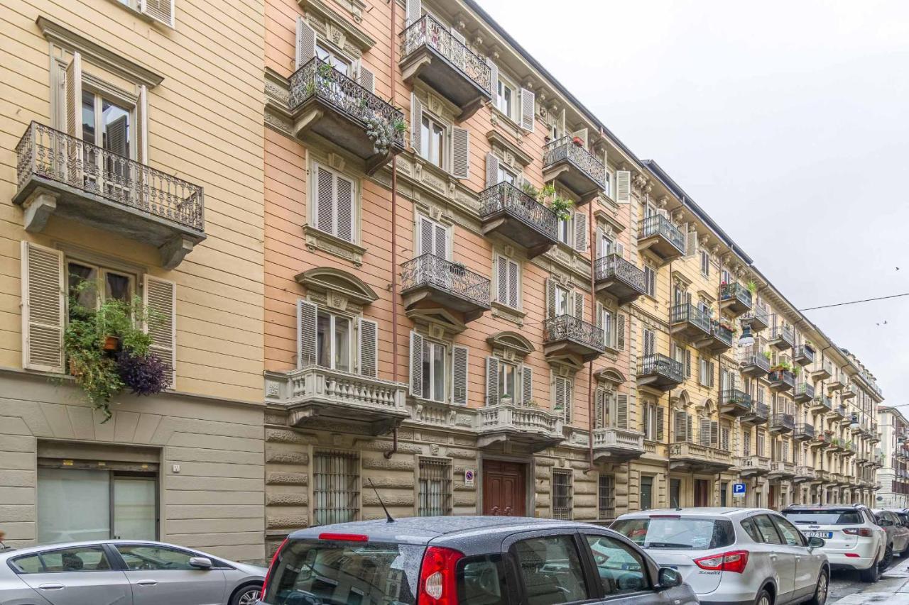 Exploring Turin! Porta Nuova Modern Flat Apartment
